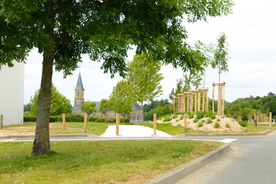 Aménagement du cœur de parc et de l'entrée de Ville - Cirières 79